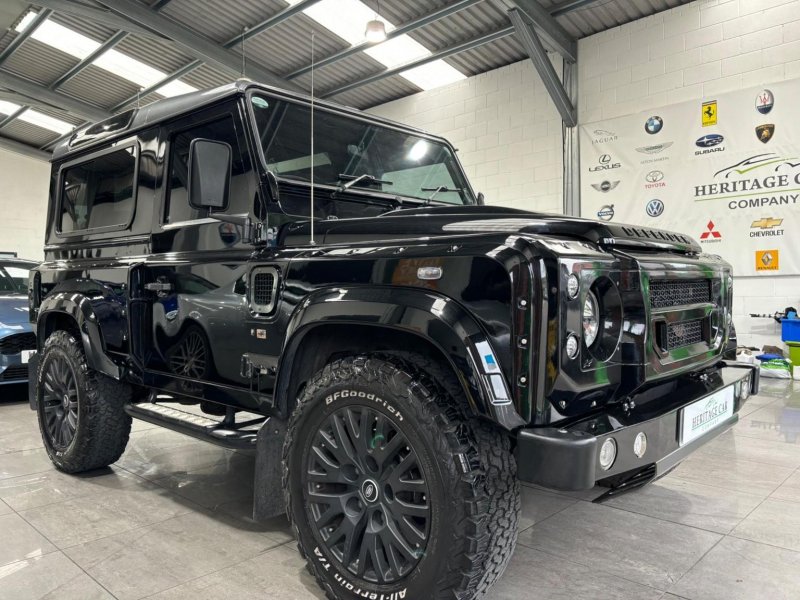 LAND ROVER DEFENDER 90